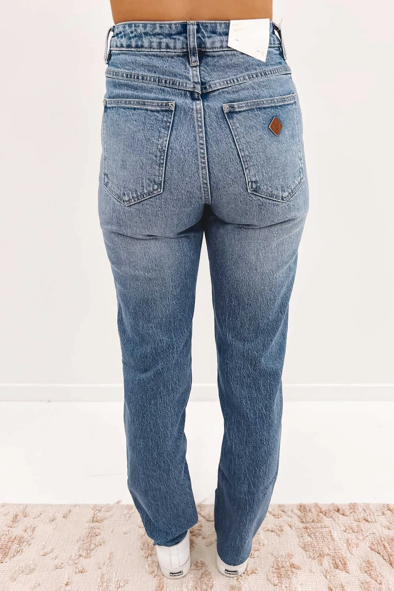 A 94 High Straight Jean Lexi Mid Blue