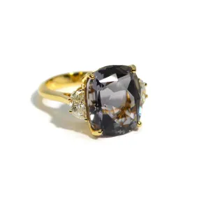 A & Furst - Party - One of a Kind Cocktail Ring with Grey Tourmaline and Diamonds, 18k Yellow Gold