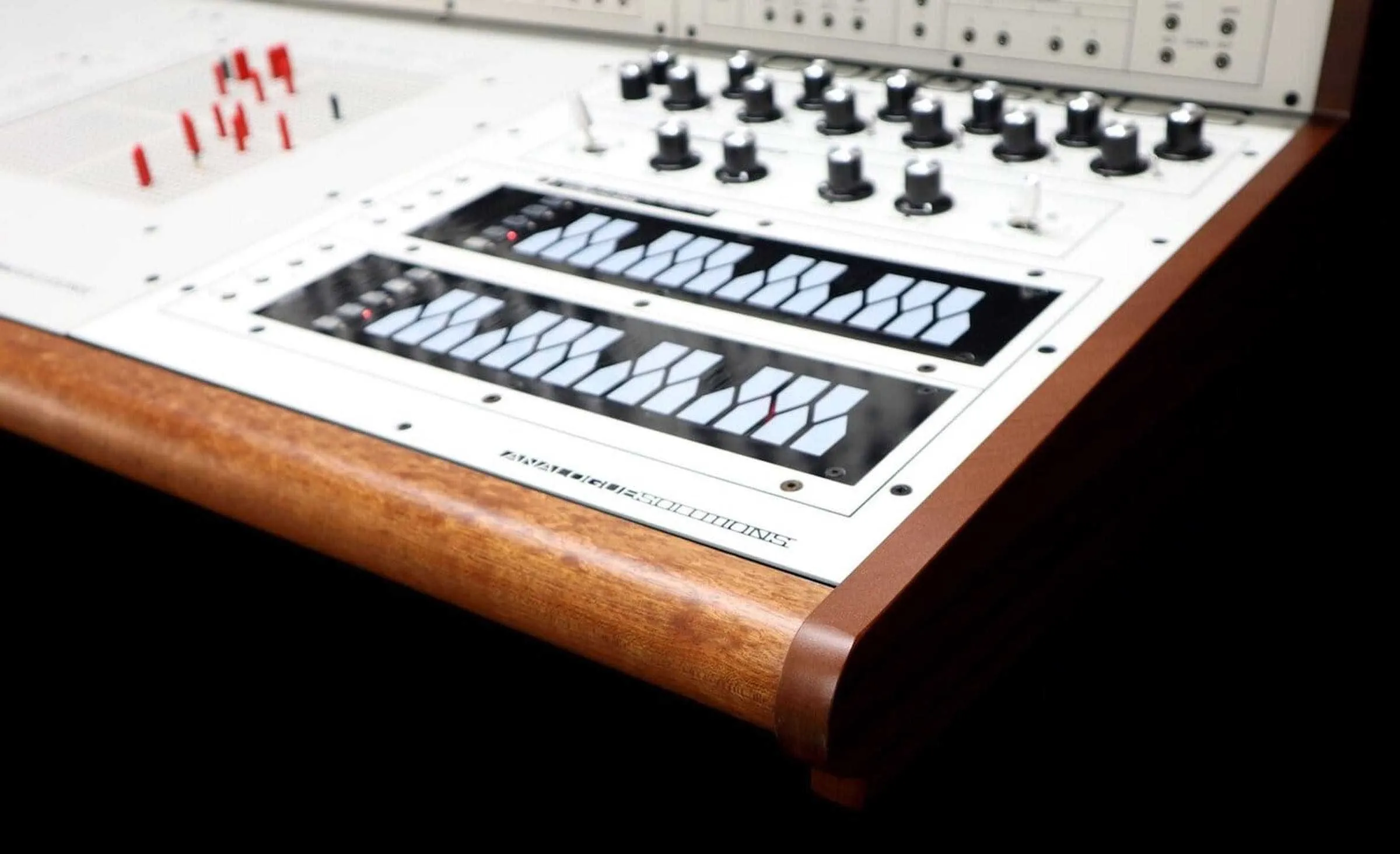 Analogue Solutions Colossus