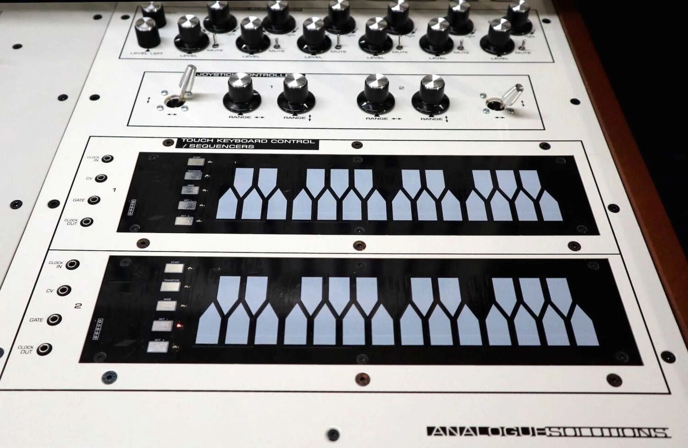 Analogue Solutions Colossus