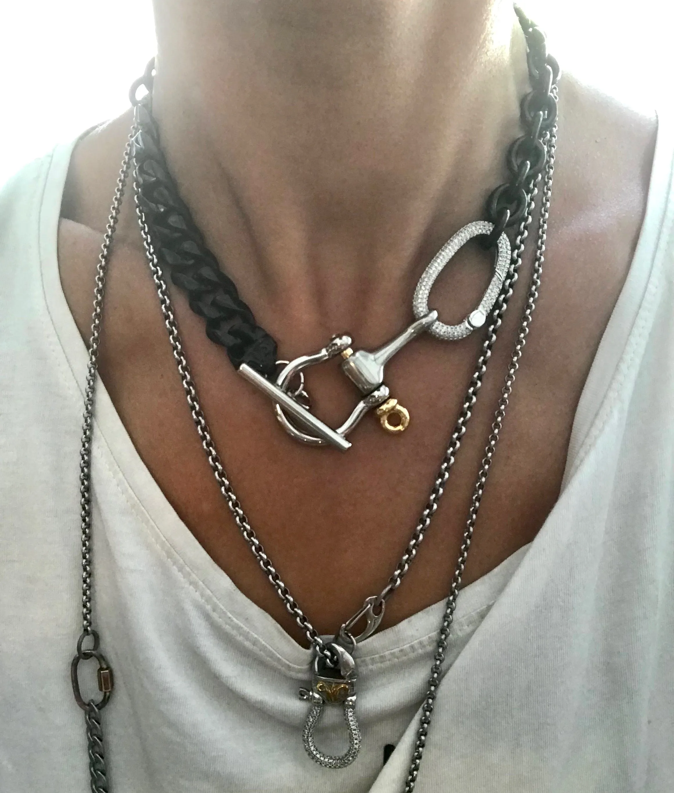 ARIES NECKLACE - BLACK