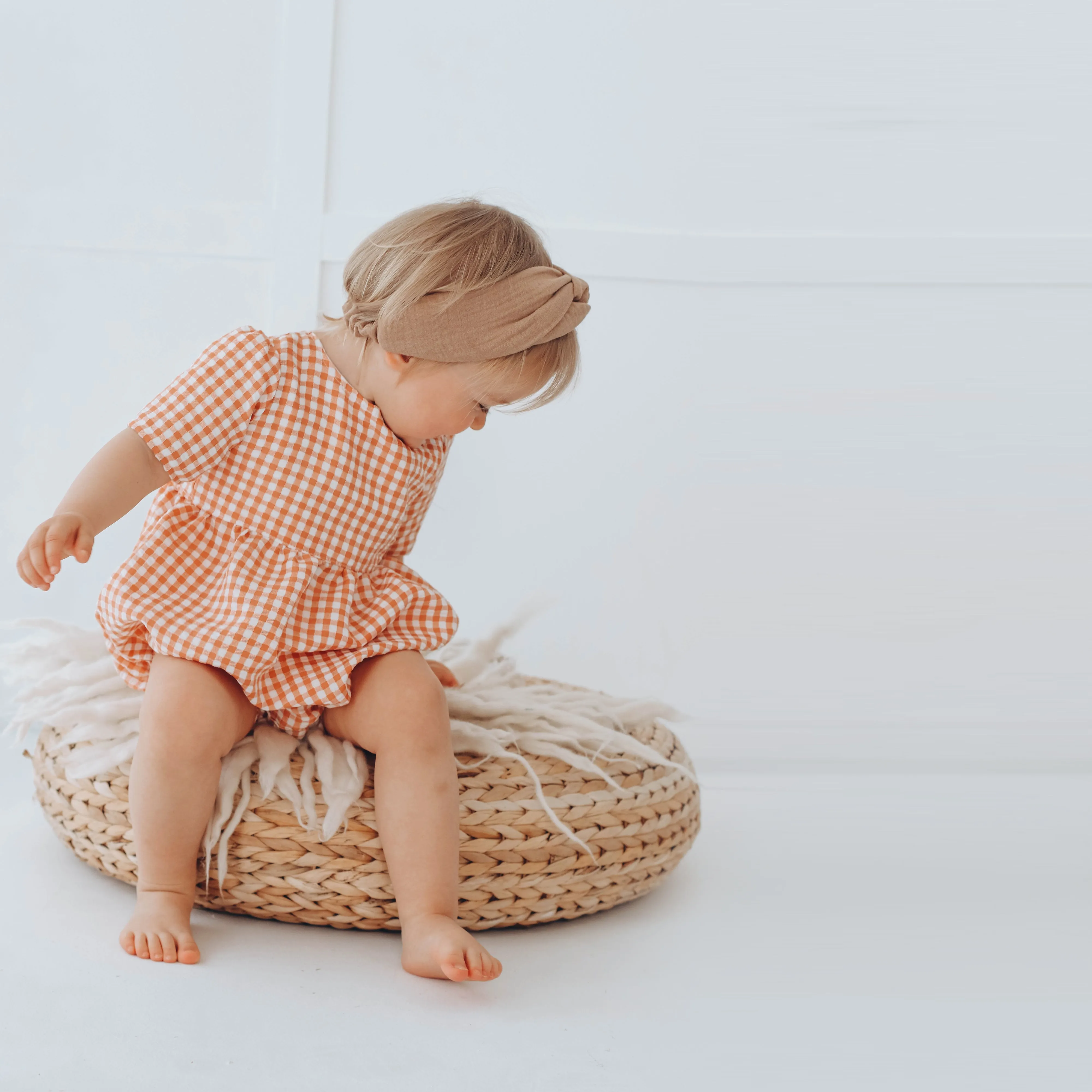 Gingham romper with short sleeves