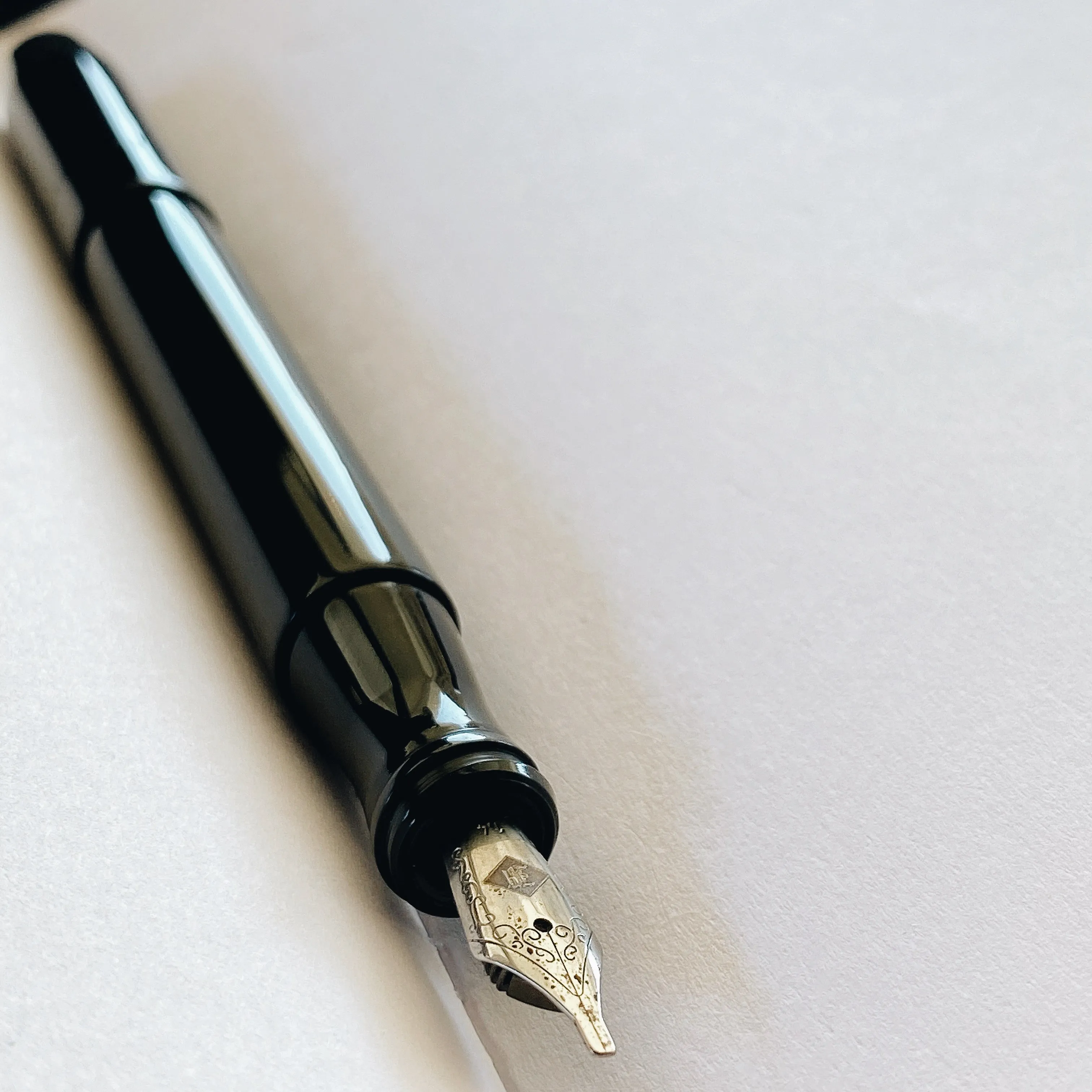 Model 45 Fountain Pen - Classic Black