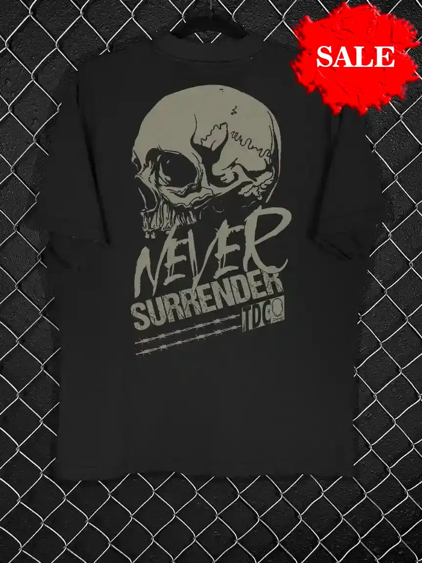 NEVER SURRENDER PREMIUM OVERSIZE TEE