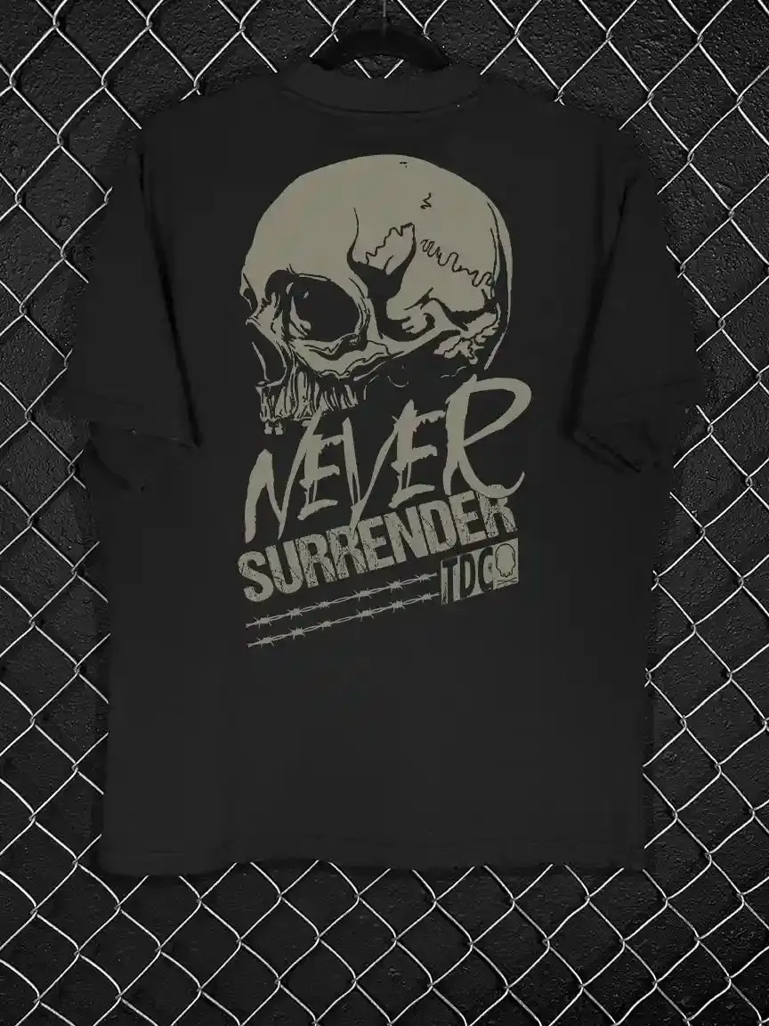 NEVER SURRENDER PREMIUM OVERSIZE TEE