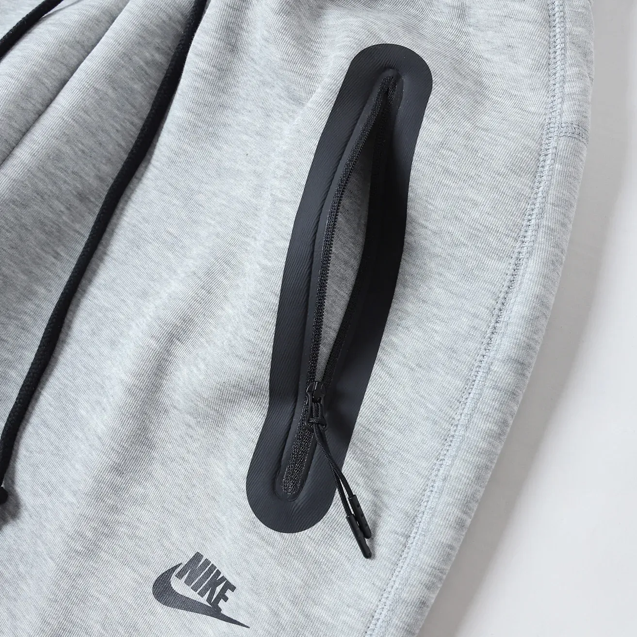 Nike Sportswear Tech Fleece Sweatpants [FB8013]