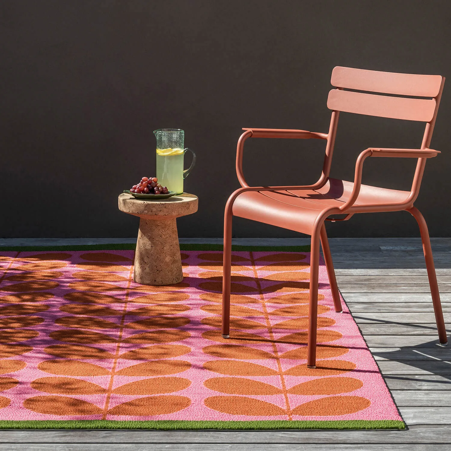 Paprika Solid Stem Outdoor Rug