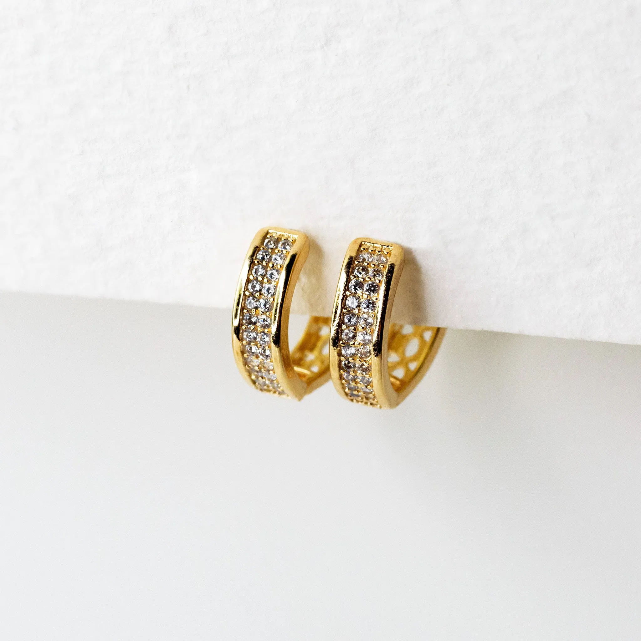 Pavé Filigree Reversible Huggie Earrings