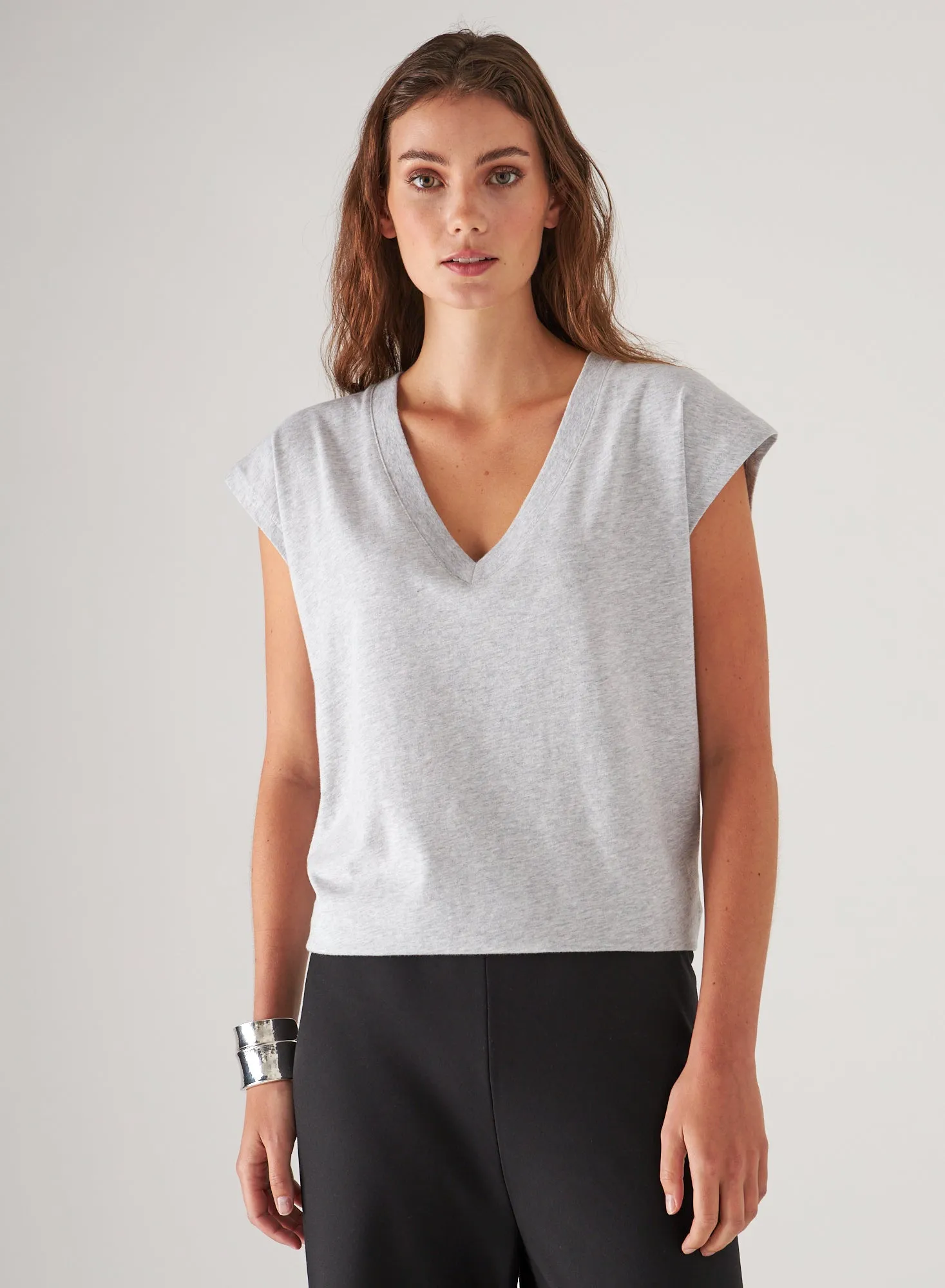 PIMA COTTON STRETCH DOLMAN V-NECK T-SHIRT