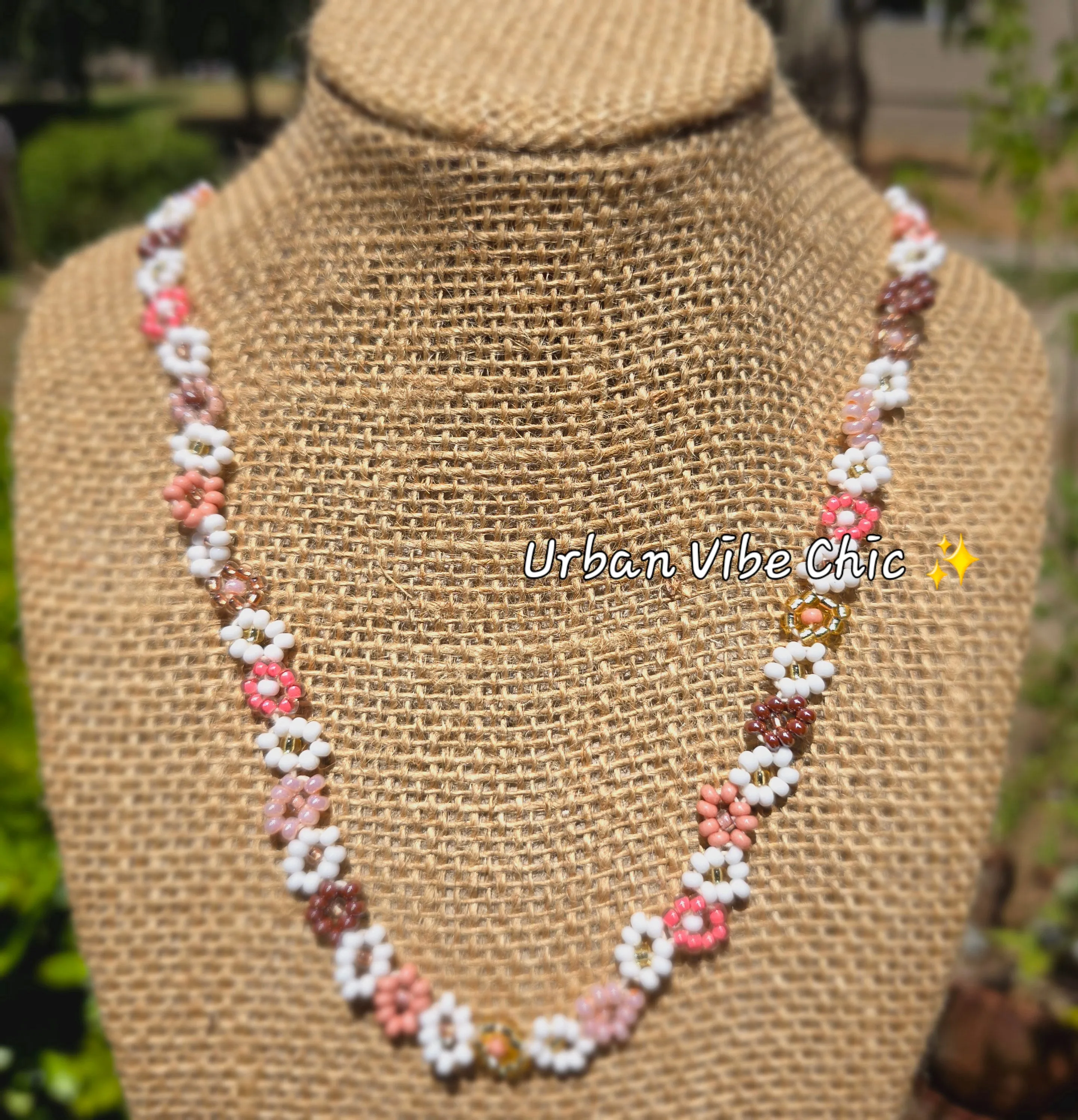 Pink Nude Daisy Beaded Necklace |Flower Bead Bead Necklace | Urban Vibe Chic | Seed Bead Jewelry