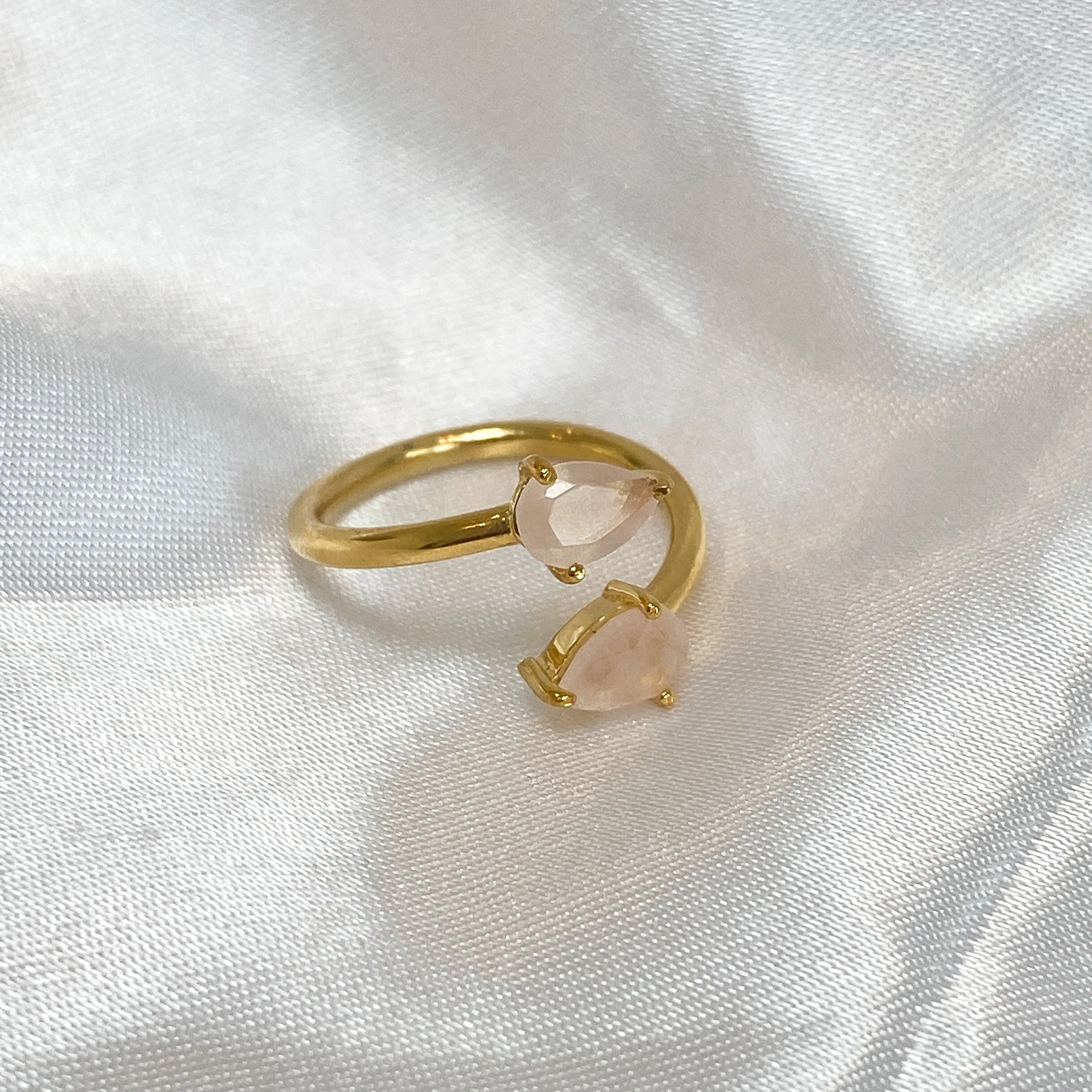 Rose Quartz Crystal Teardrop Ring (18k Gold)