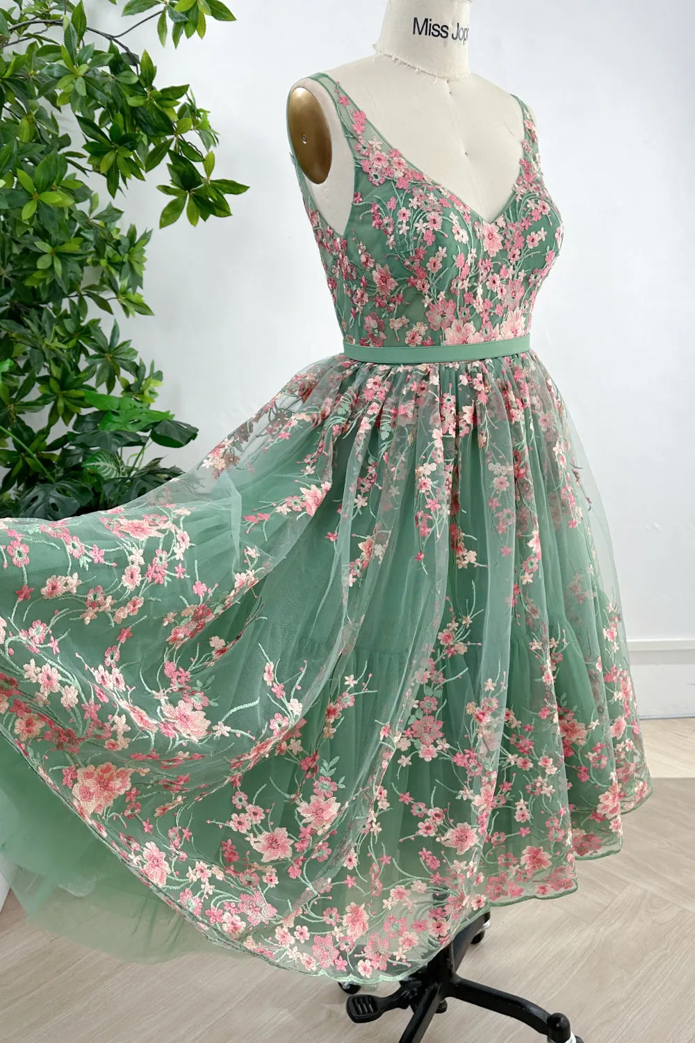 Straps V Neck Pink Floral Embroidery Sage Tulle Dress