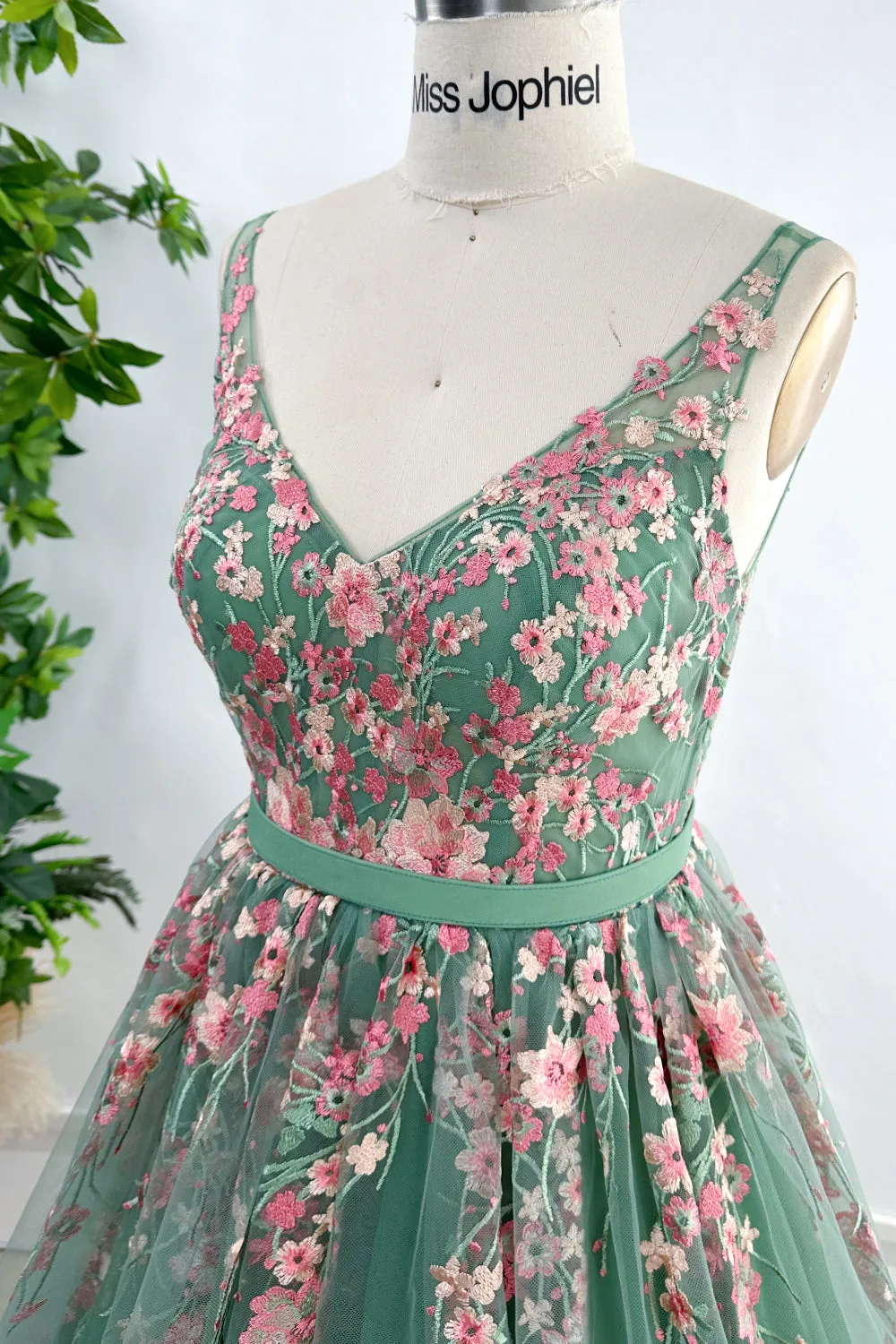 Straps V Neck Pink Floral Embroidery Sage Tulle Dress