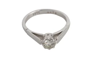 White gold diamond solitaire ring